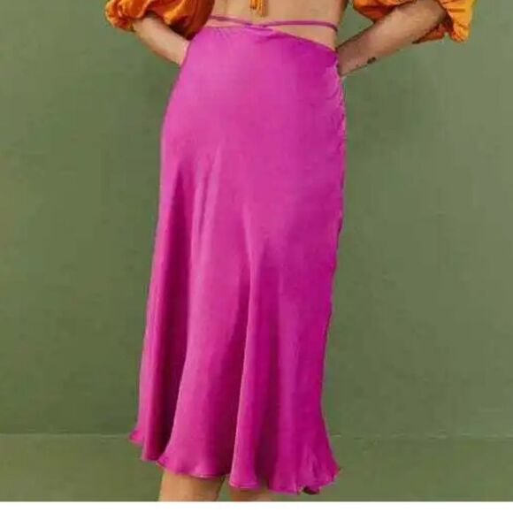 NWT FARM Rio strap-detail satin-finish midi skirt Large - Picture 12 of 13